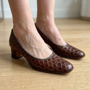 Vintage 70s Cocoa Brown Faux Gator Block Heel Pumps